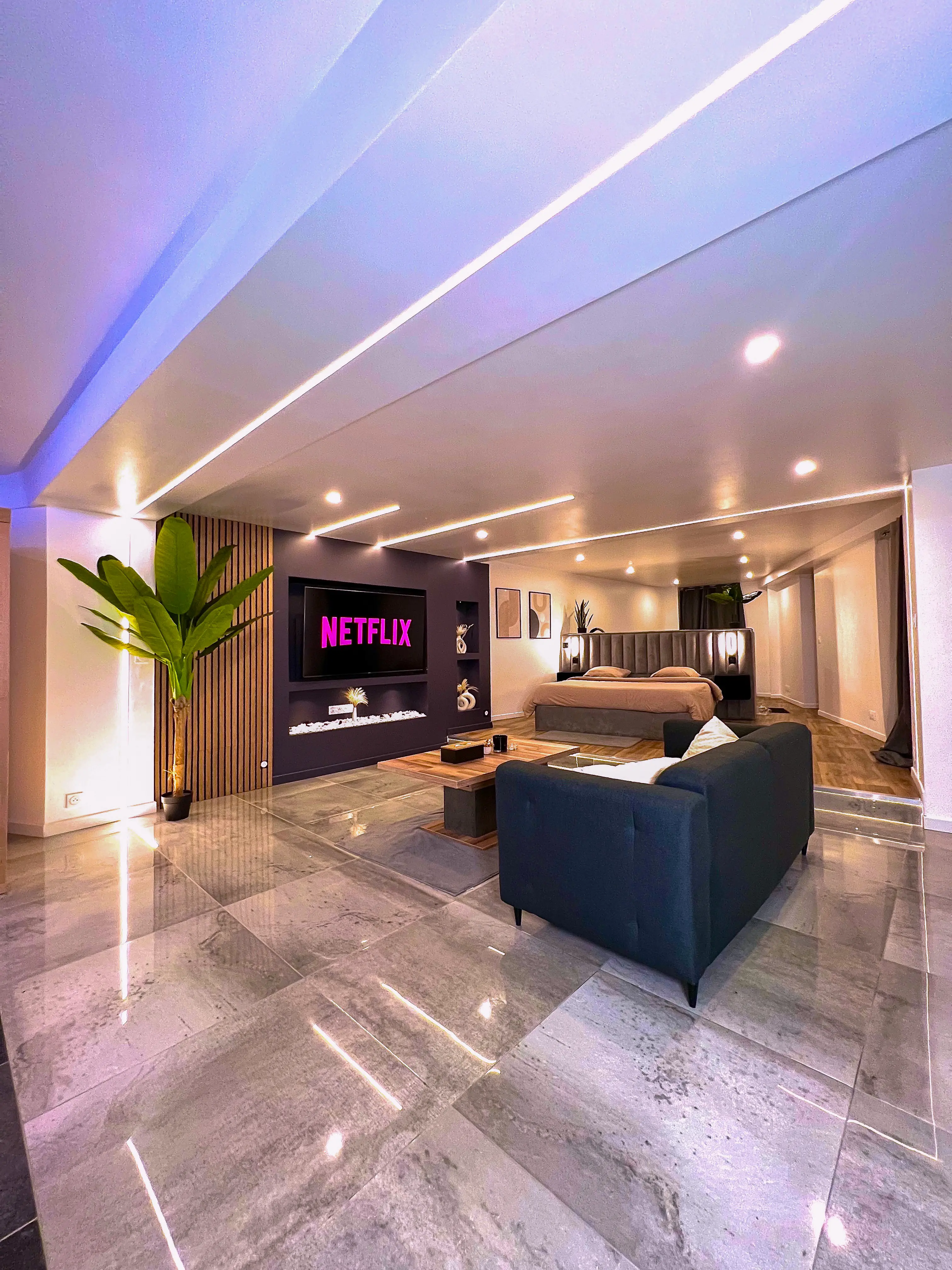 La suite Calma, suite apaisante avec jacuzzi privatif et grand écran Netflix à Mantes-la-Jolie